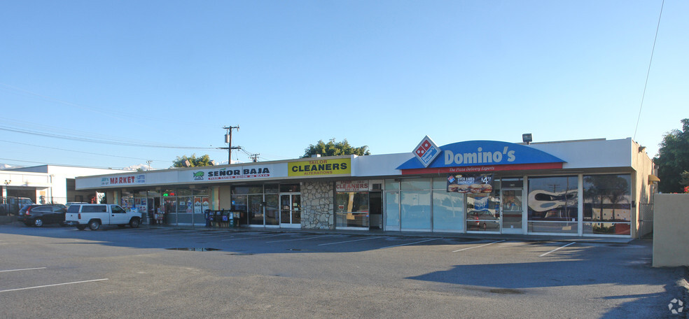 826-836 N Glendora Ave, Covina, CA for lease - Primary Photo - Image 1 of 2