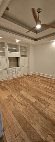 2043-2069 Trade Center Way, Naples, FL for lease - Interior Photo - Image 2 of 9