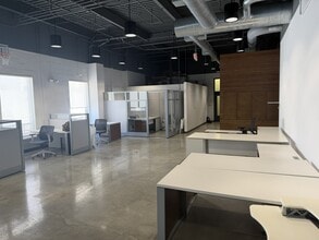 400 Clematis St, West Palm Beach, FL for lease Interior Photo- Image 2 of 5