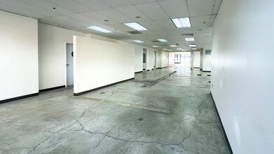 4-98 E 4th Ave, San Mateo, CA for lease Interior Photo- Image 2 of 9