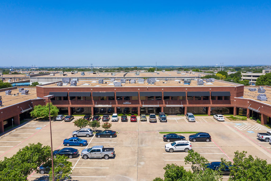 3410 Midcourt Rd, Carrollton, TX for lease - Primary Photo - Image 1 of 18