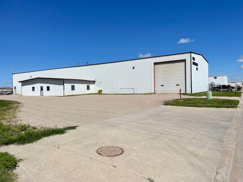 510 39th St N, Fargo, ND 58102