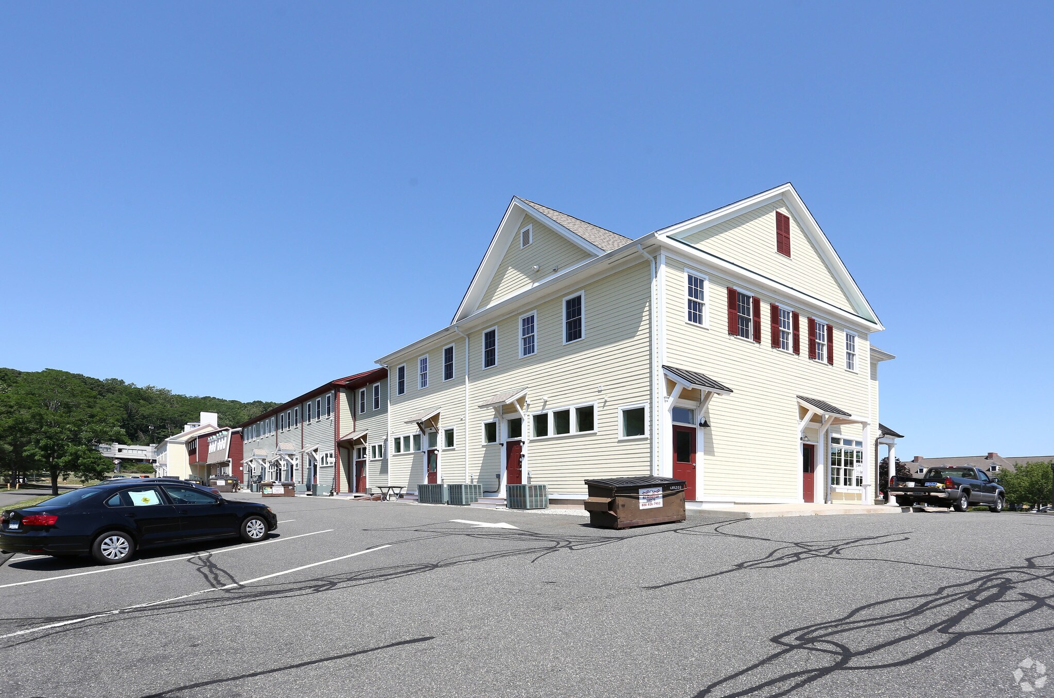 245 Amity Rd, Woodbridge, CT 06525 Retail for Lease