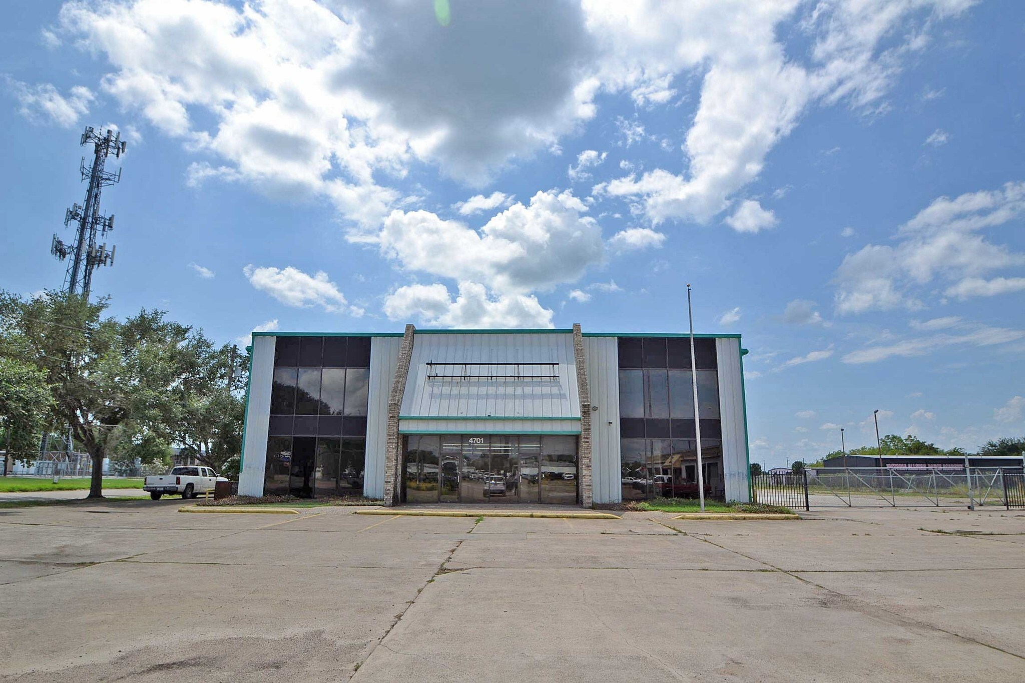 4701 N Navarro St, Victoria, TX for sale Building Photo- Image 1 of 1