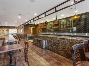67 Warrangarree Dr, Woronora Heights for lease Interior Photo- Image 1 of 3