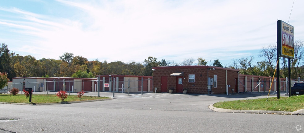 129 Sunset Cir, Mount Juliet, TN for lease - Primary Photo - Image 1 of 4