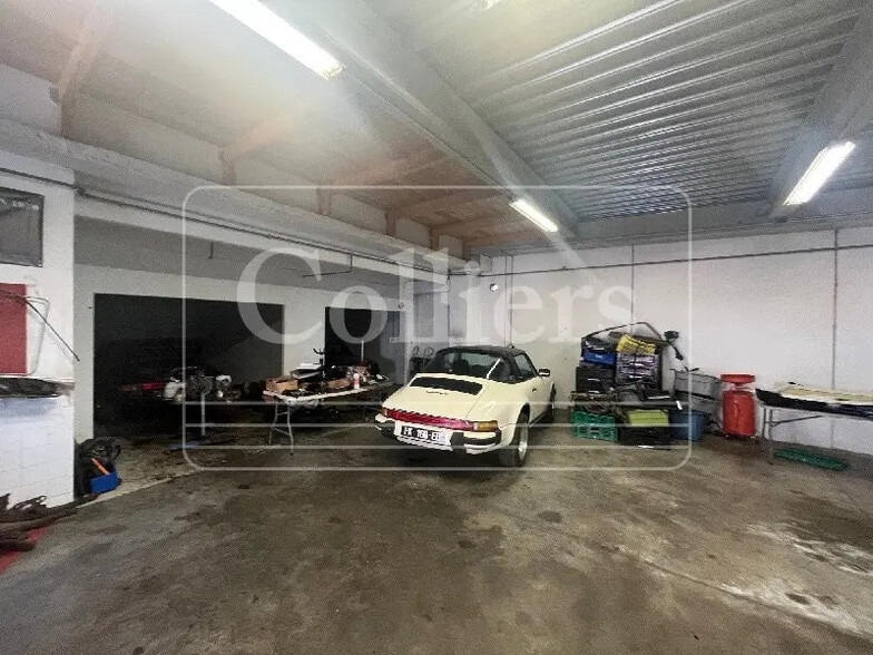 Flex in Saint-Cannat for sale - Building Photo - Image 2 of 6