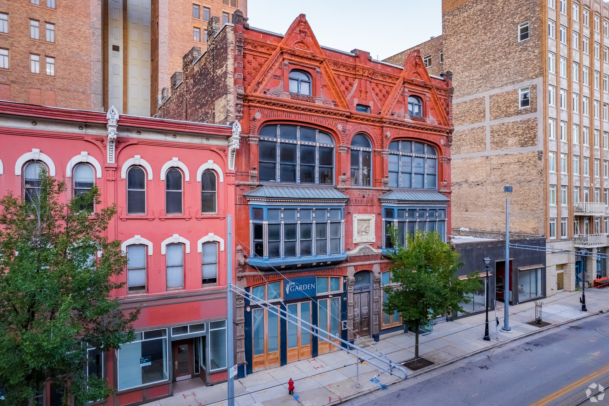 725-729 N Milwaukee St, Milwaukee, WI for sale Building Photo- Image 1 of 7