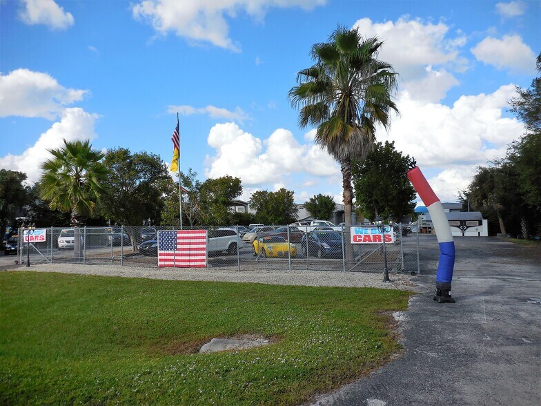 2441 N Airport Rd, Fort Myers, FL 33907