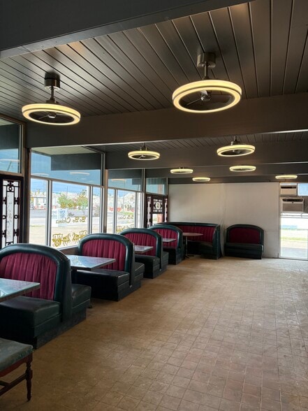 10630 New Church Rd, Dallas, TX for sale - Primary Photo - Image 2 of 8