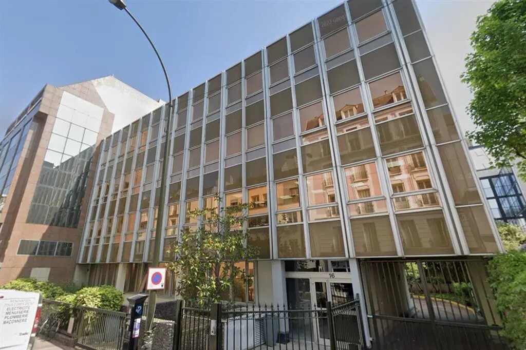 Office in Levallois-Perret for lease Building Photo- Image 1 of 10