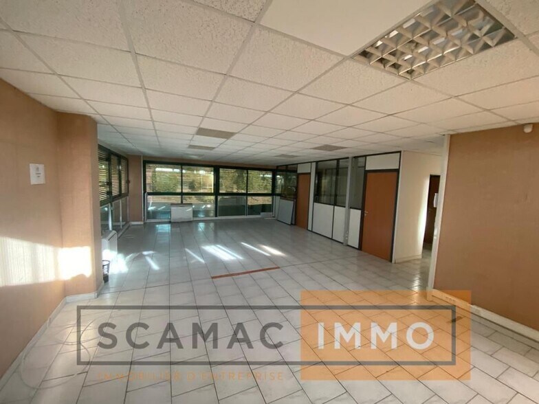 Industrial in Cabries for lease - Building Photo - Image 3 of 4
