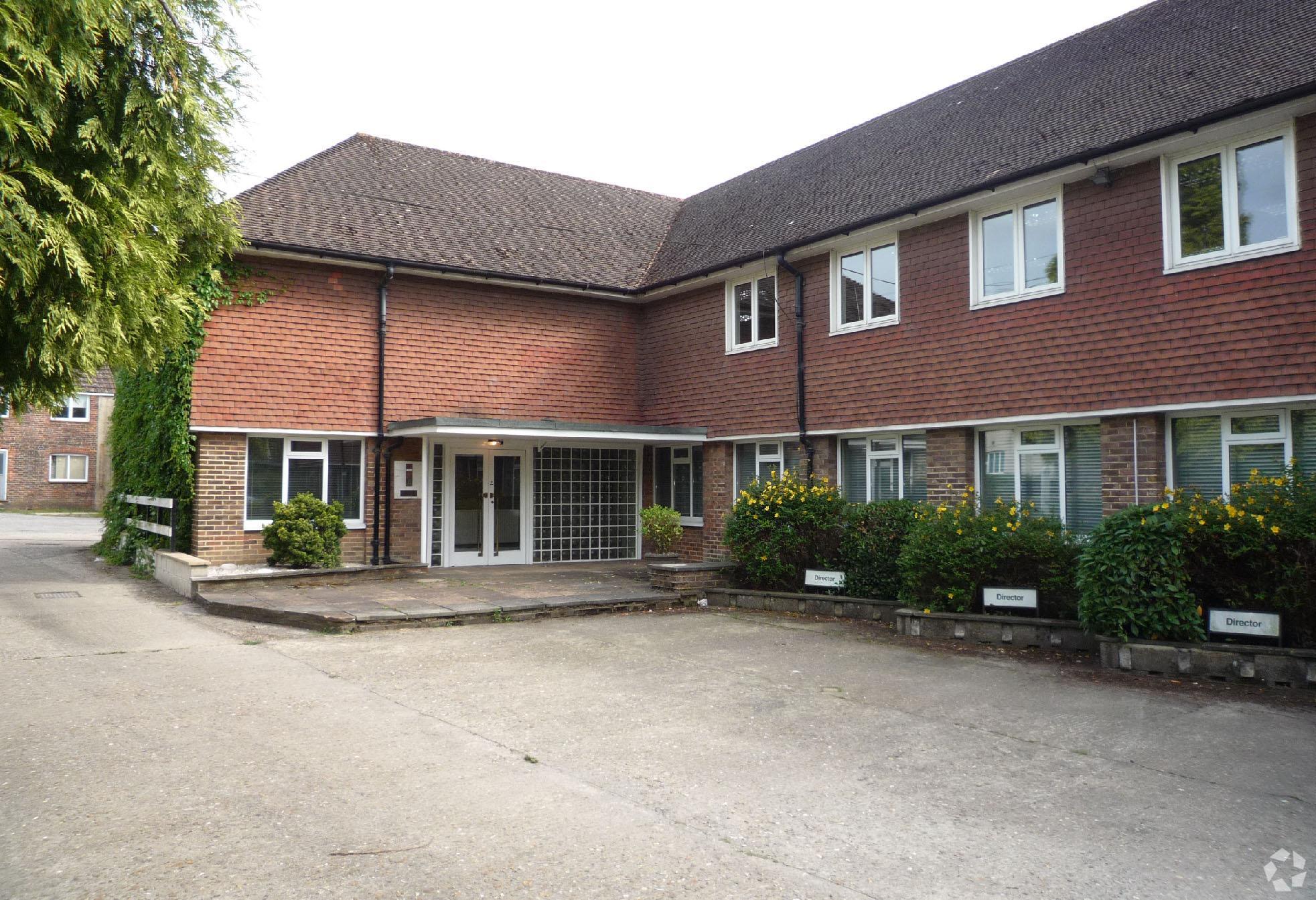 Chiddingstone Causeway, Chiddingstone Causeway for sale Primary Photo- Image 1 of 1