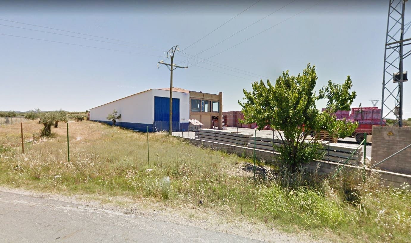 Industrial in Torrejoncillo for sale Building Photo- Image 1 of 9