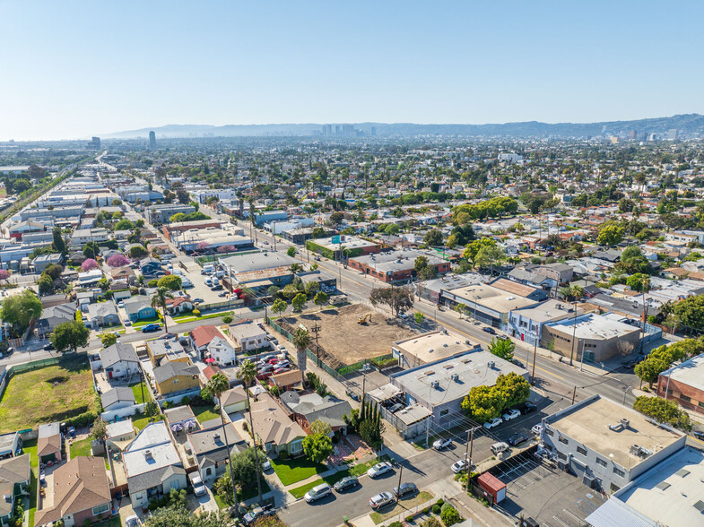 ± 30,000 SF DEVELOPABLE LAND FOR SALE portfolio of 3 properties for sale on LoopNet.com - Aerial - Image 3 of 4