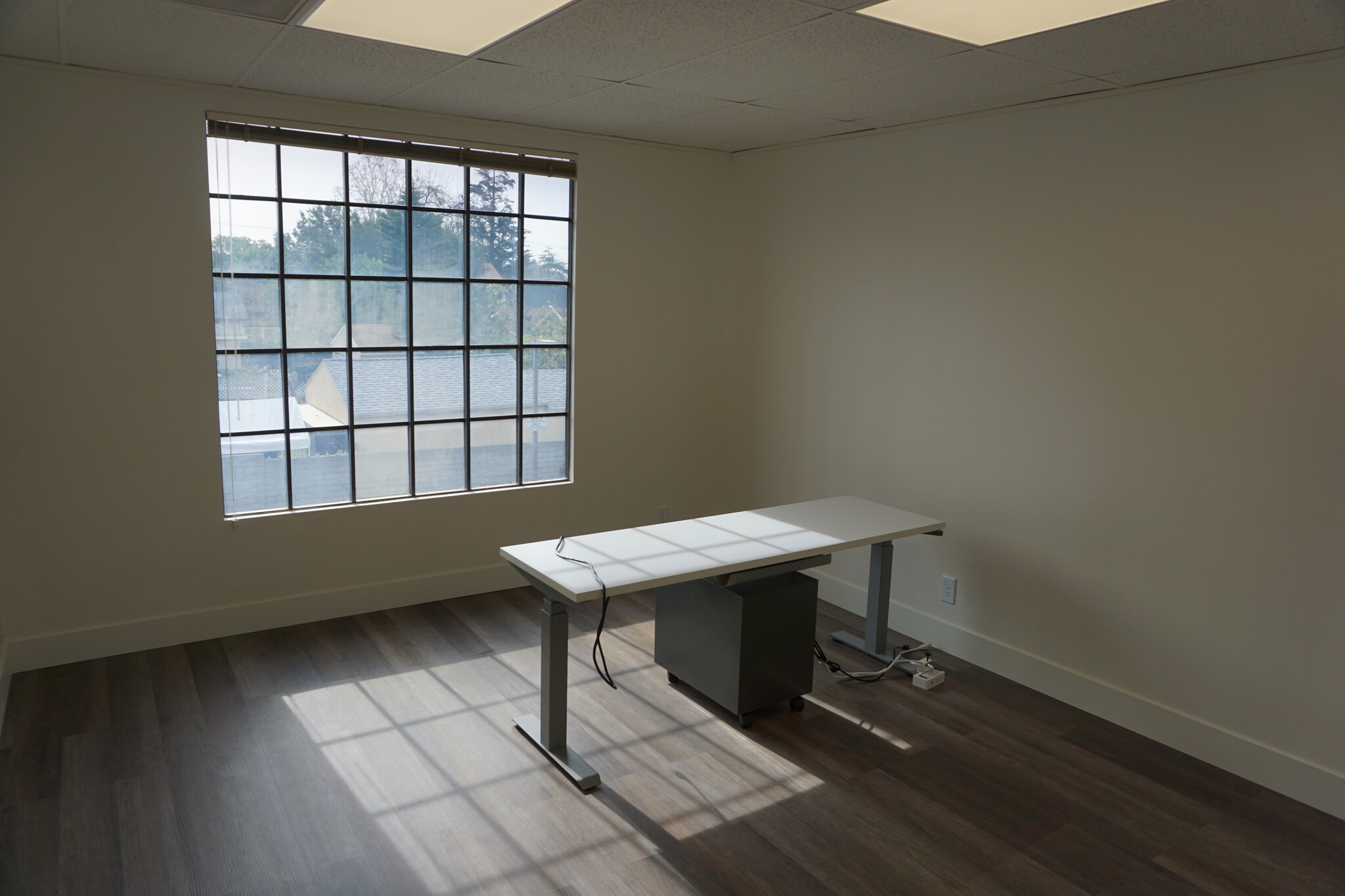 728-750 E Chapman Ave, Orange, CA for lease Interior Photo- Image 1 of 3