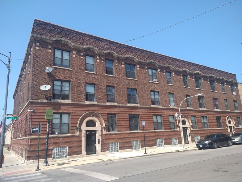 400 E 66th St, Chicago, IL for sale - Building Photo - Image 1 of 38