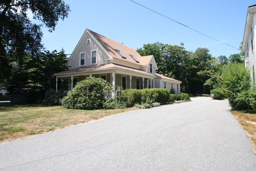 182 Palmer Ave Falmouth Ma 02540 Office For Lease Loopnet Com