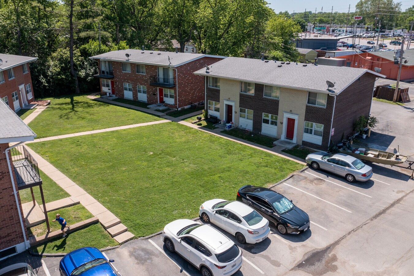 3510 Glentown Ln, Breckenridge Hills, MO 63114