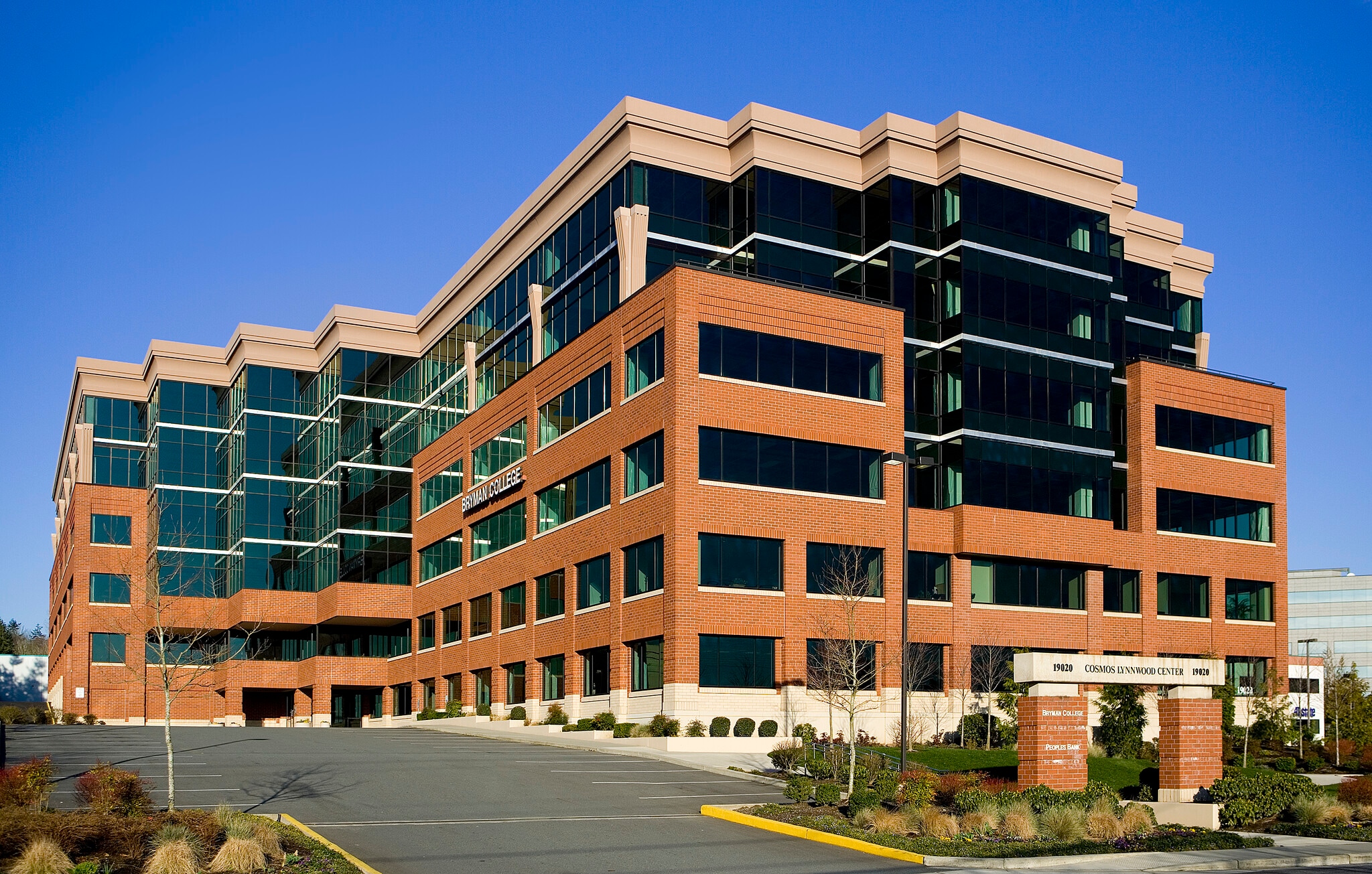 19020 33rd Ave W, Lynnwood, WA for lease Building Photo- Image 1 of 7