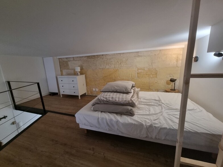 Retail in Bordeaux for sale - Interior Photo - Image 2 of 4