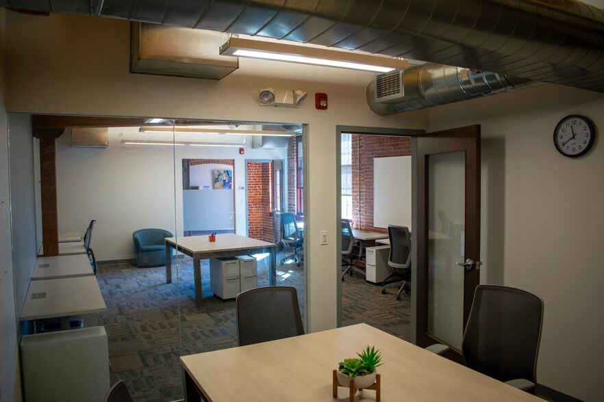 1167 Massachusetts Ave, Arlington, MA for lease - Building Photo - Image 3 of 11