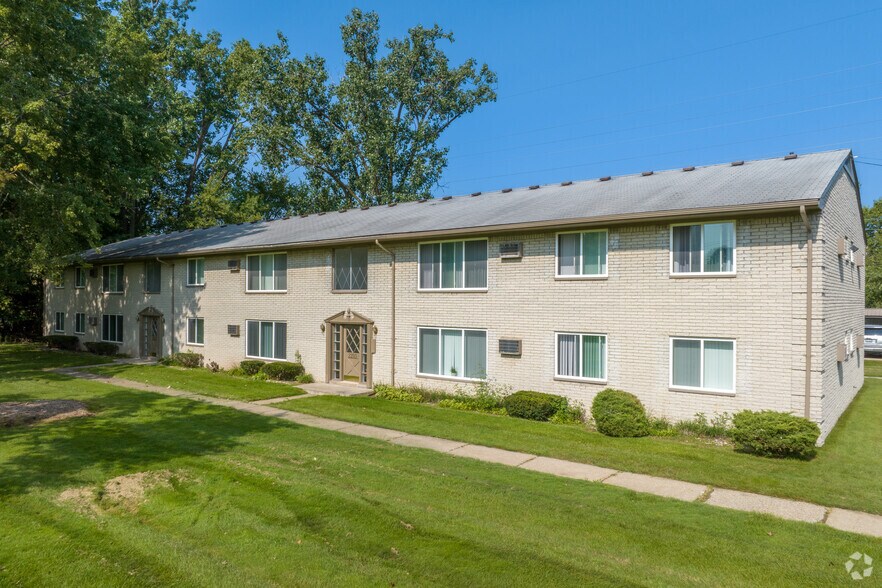 2510 Woodrow Wilson Blvd, West Bloomfield, MI for sale - Primary Photo - Image 1 of 1