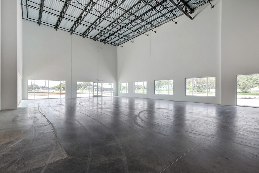 14803 Cypress N Houston Rd, Cypress, TX for sale - Interior Photo - Image 1 of 1