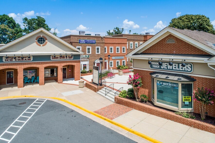 11198-11206 Lee Hwy, Fairfax, VA for lease - Building Photo - Image 2 of 14