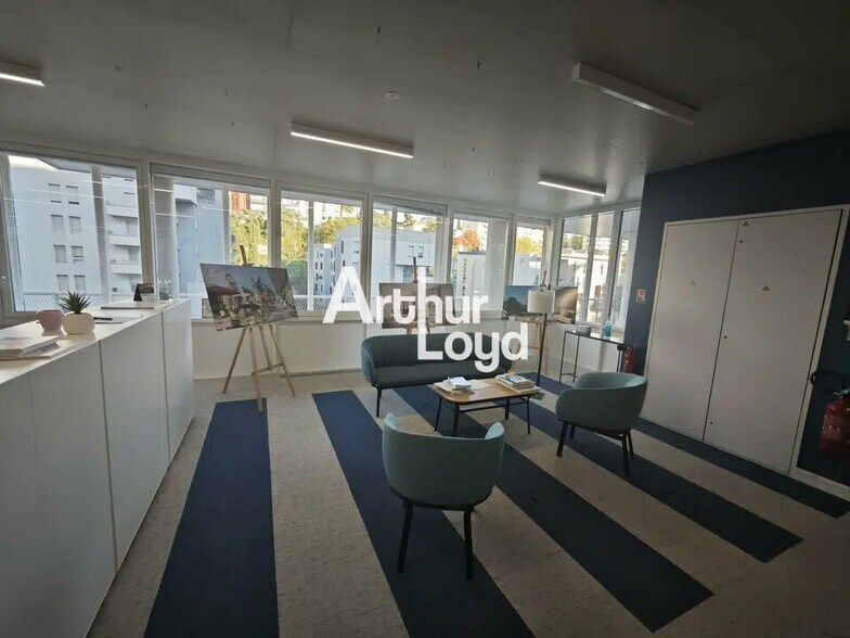 Office in Nice for lease - Building Photo - Image 3 of 13