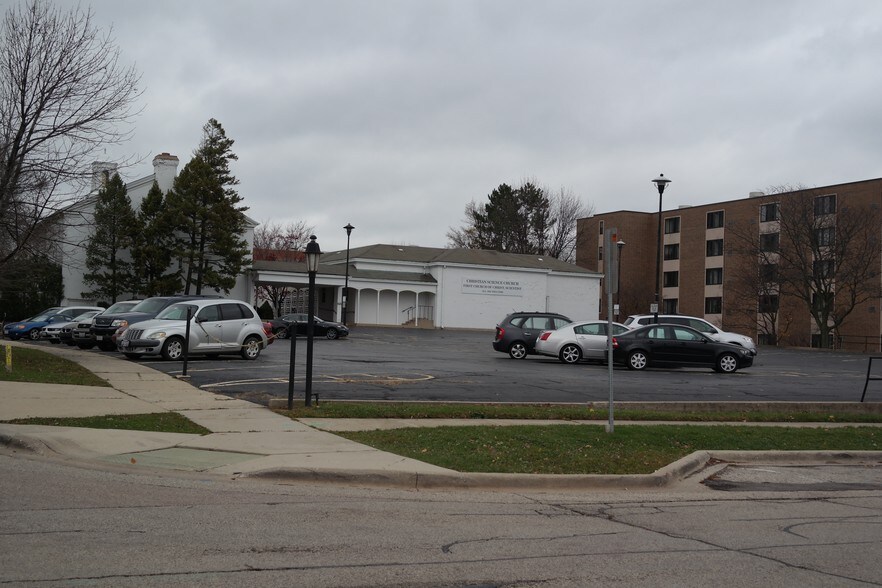 421 E Main St, Barrington, IL for sale - Building Photo - Image 1 of 1