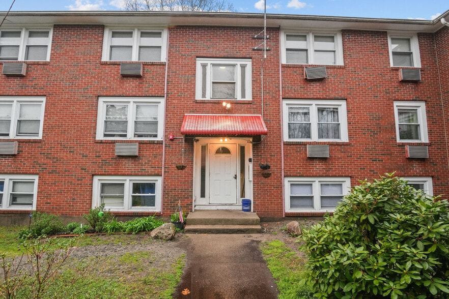 127 Trenton St, Pawtucket, RI for sale - Building Photo - Image 1 of 1