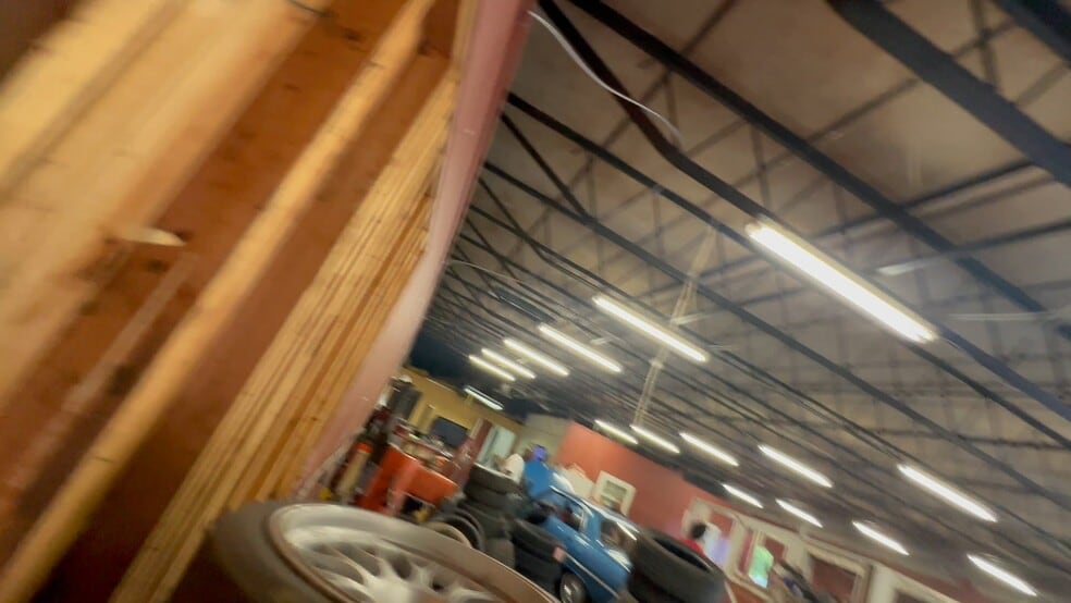 2211 Windsor St, Chattanooga, TN for sale - Commercial Listing Video - Image 2 of 80