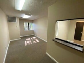 560 Wall St, Auburn, CA for lease Interior Photo- Image 2 of 6