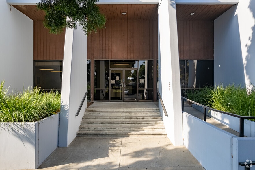 2225 Workman Mill Rd, City Of Industry, CA for lease - Building Photo - Image 3 of 13