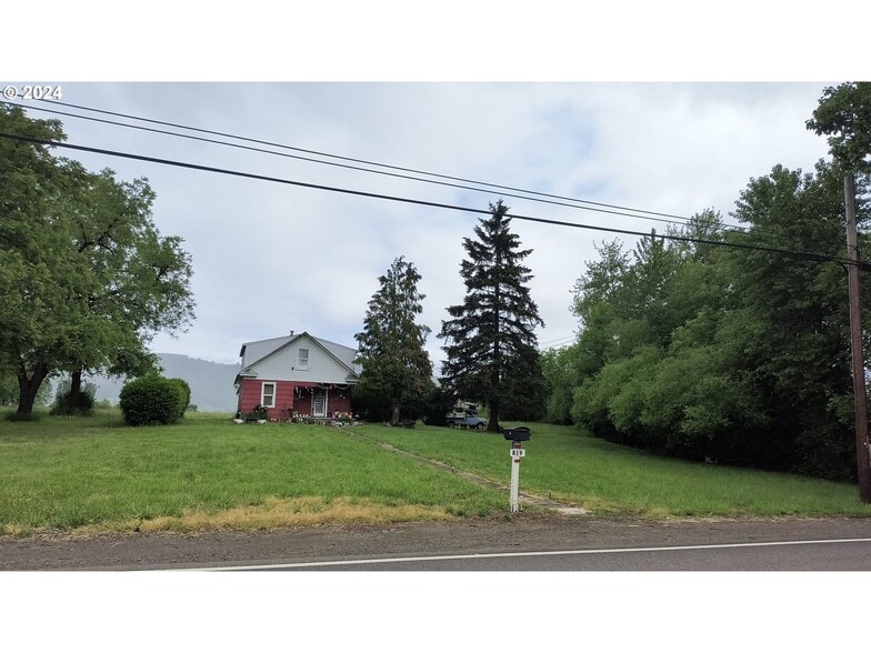 819 W Main St, Sheridan, OR for sale - Primary Photo - Image 1 of 6