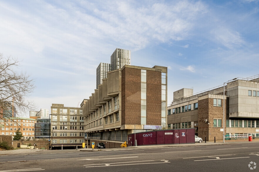 Barclay Rd, Croydon for sale - Primary Photo - Image 1 of 1