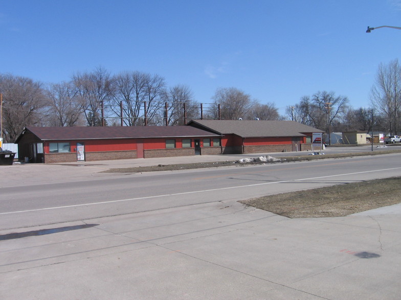 1500 11th St N, Moorhead, MN for sale - Building Photo - Image 1 of 1