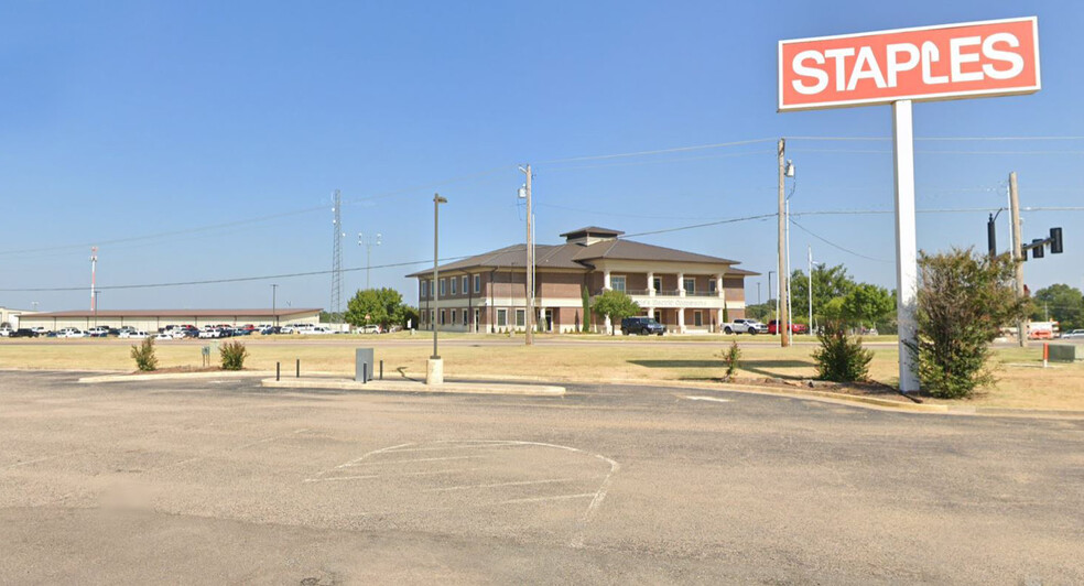 1630 Lonnie Abbott Blvd, Ada, OK for lease - Building Photo - Image 3 of 4