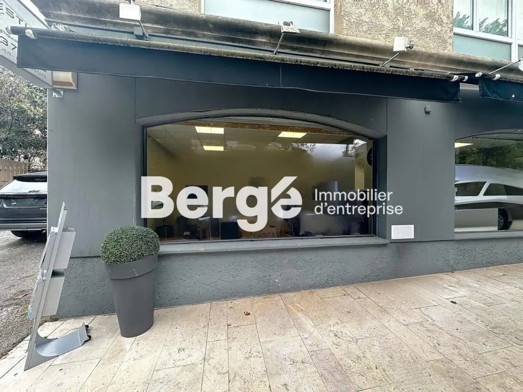 Retail in Mougins for lease Building Photo- Image 1 of 7