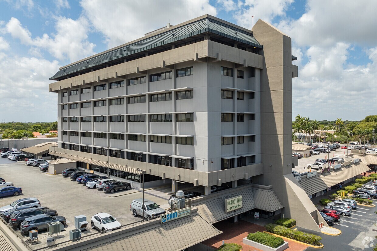 7700 N Kendall Dr, Miami, FL for lease Building Photo- Image 1 of 2