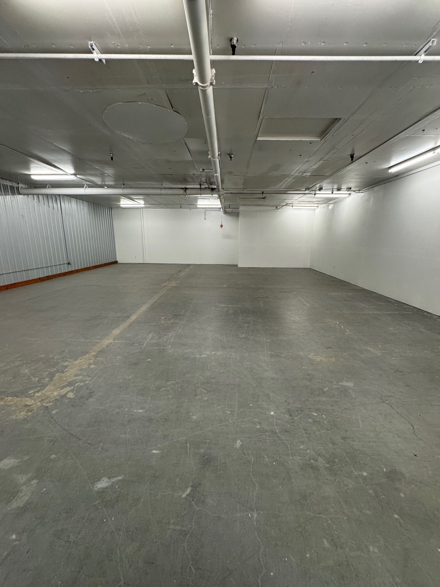 12715 Miller Rd NE, Bainbridge Island, WA for lease Interior Photo- Image 1 of 6