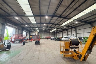 3 Freeston Dr, Nottingham for lease Interior Photo- Image 2 of 4