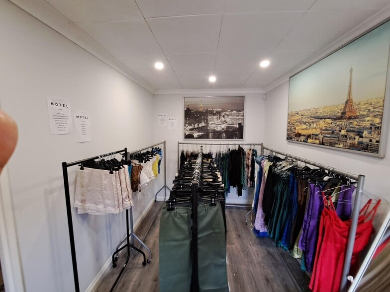 5-10 Unity Walk, Tipton for lease - Building Photo - Image 3 of 13
