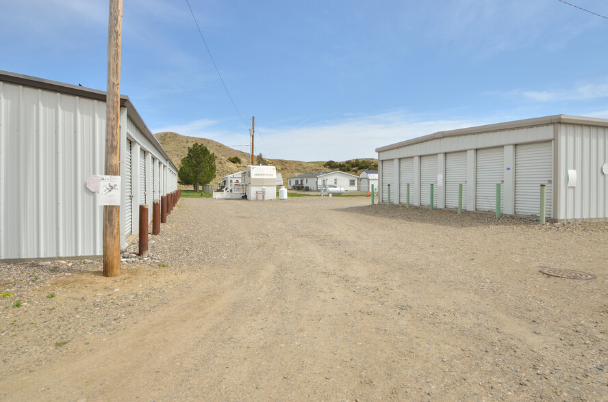 1455 Date St, Huntley, MT for sale - Building Photo - Image 3 of 11