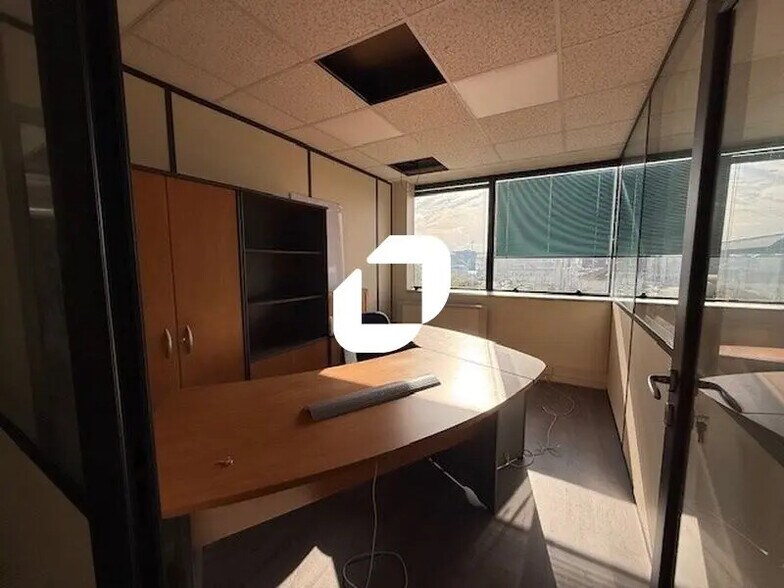 1 Rue De La Croix Des Maheux, Cergy for lease - Building Photo - Image 3 of 52