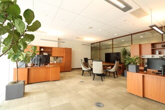 2135 CityGate Ln, Naperville, IL for lease Interior Photo- Image 1 of 11