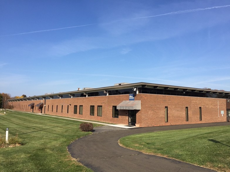 50 Barnes Industrial Park N, Wallingford, CT for lease - Building Photo - Image 2 of 6