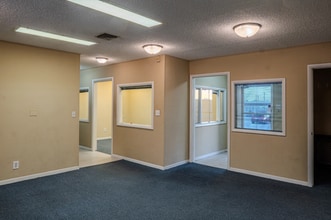 6941 Commerce Ave, El Paso, TX for sale Interior Photo- Image 1 of 7