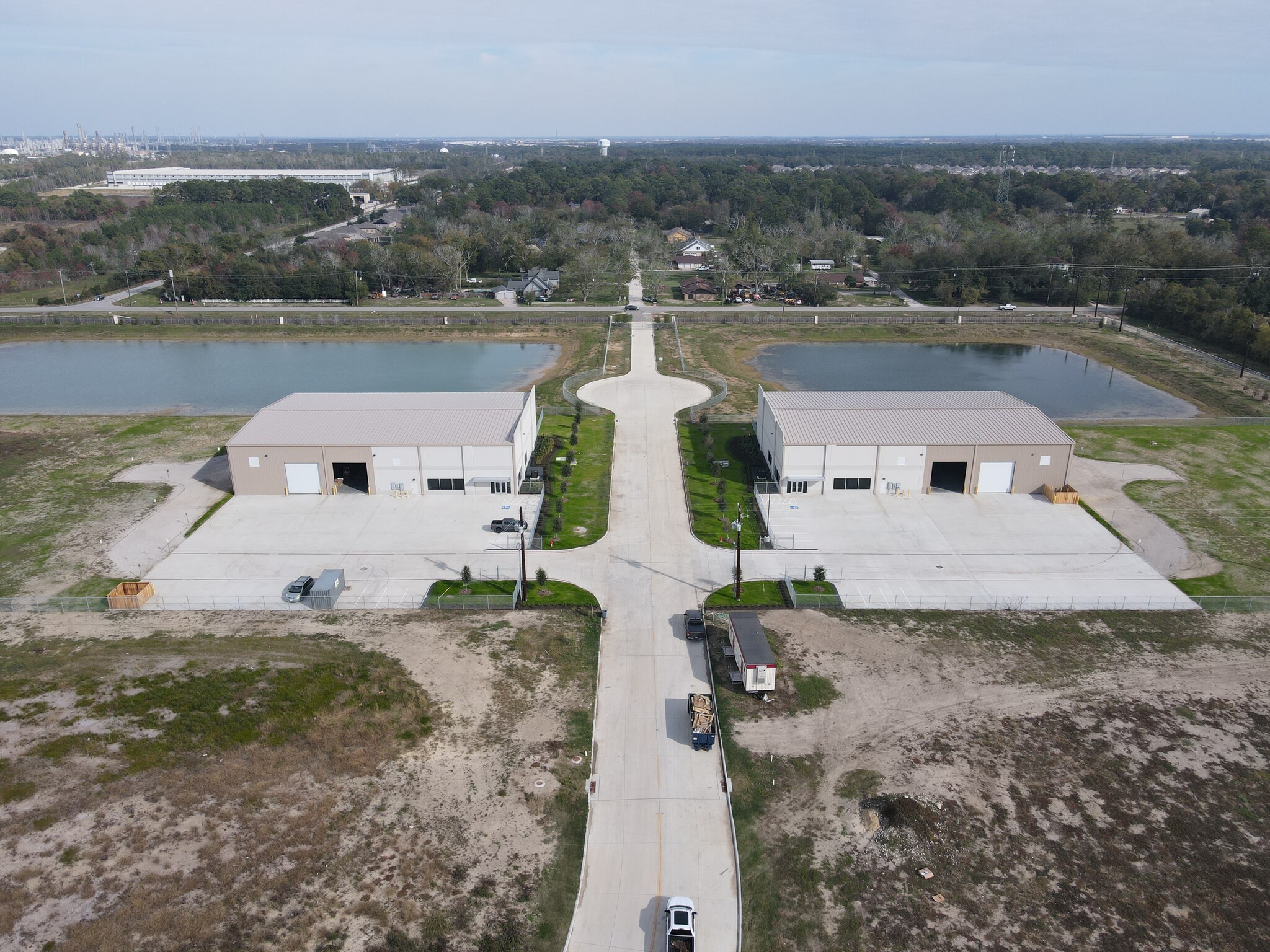 7608 Gateway Blvd, Baytown, TX for lease Building Photo- Image 1 of 11